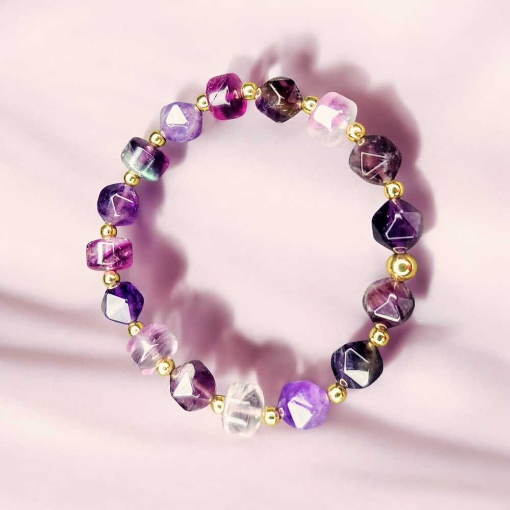 Amethyst and fluorite beaded bracelet.